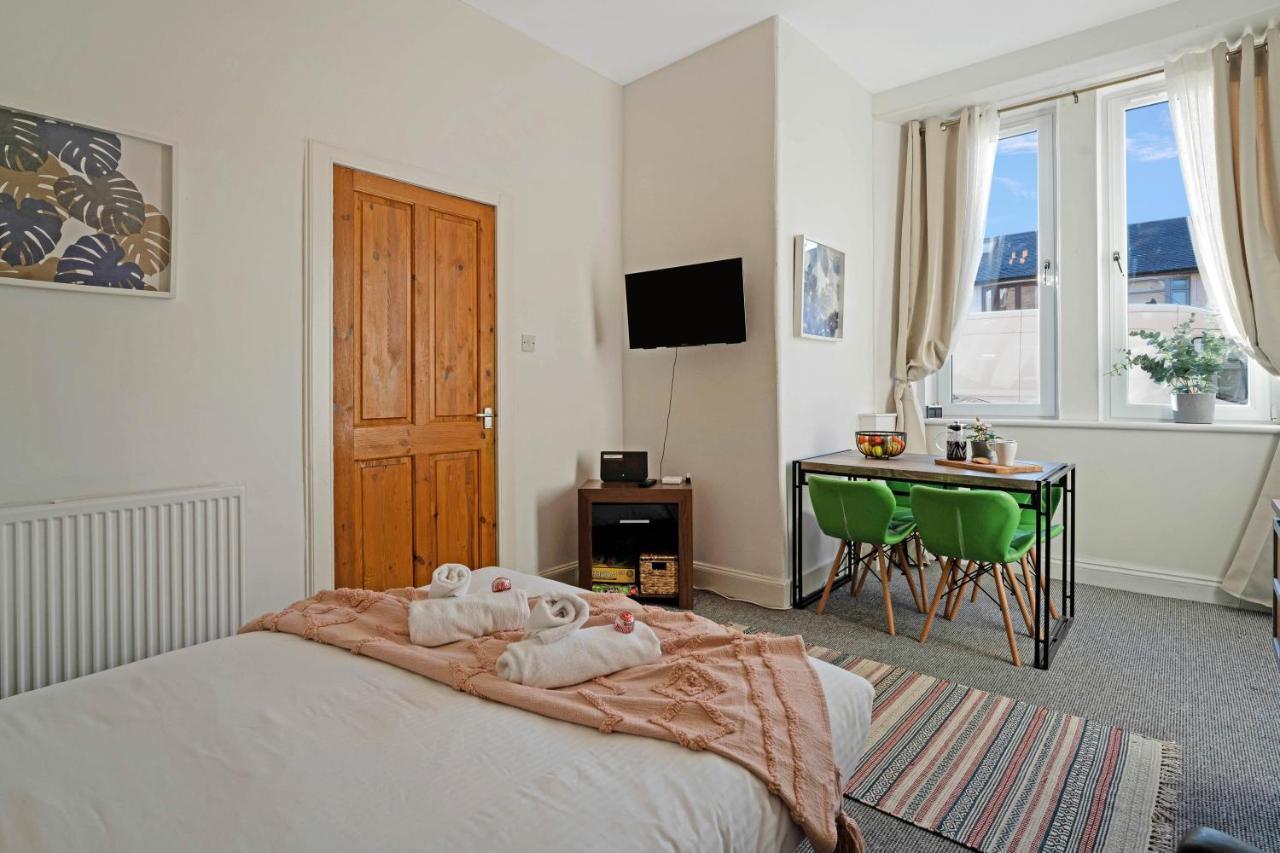 Cozy With Character Logie Green Central Main Door Flat Edinburgh Exterior photo